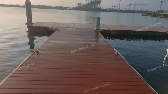 Anti UV Floating Dock Aluminum Gangways WPC Decking Marine Dock Ramps