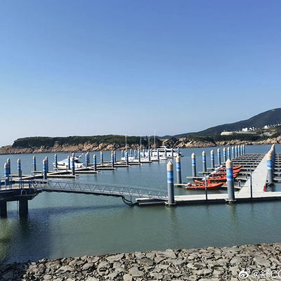 300 Kgs/Sqm Marine Aluminum Gangways Durable Jetty HDPE Modular Pontoon