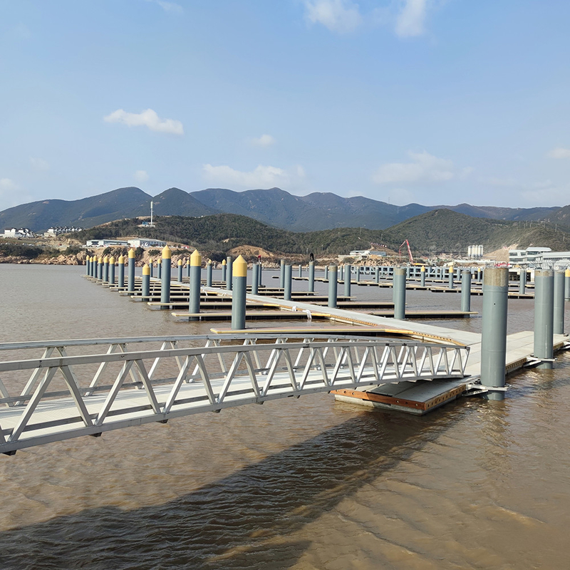 Durable Marine Aluminium Gangway , 300kgs/Sqm Floating Pontoon Bridge