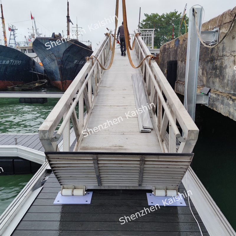 Durability Marine Aluminum Gangways For Floating Dock Boat Yacht Floating Pontoon Use