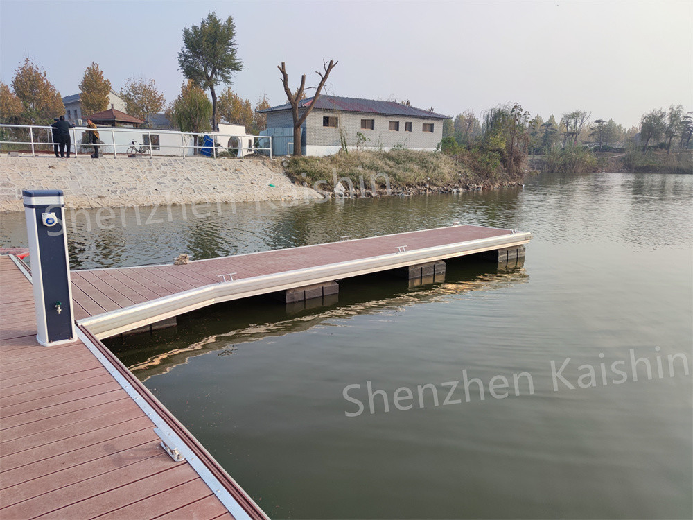 Aluminum Floating Pontoon Marine Floating Finger Dock With WPC Decking Rubber Fender And Cleats