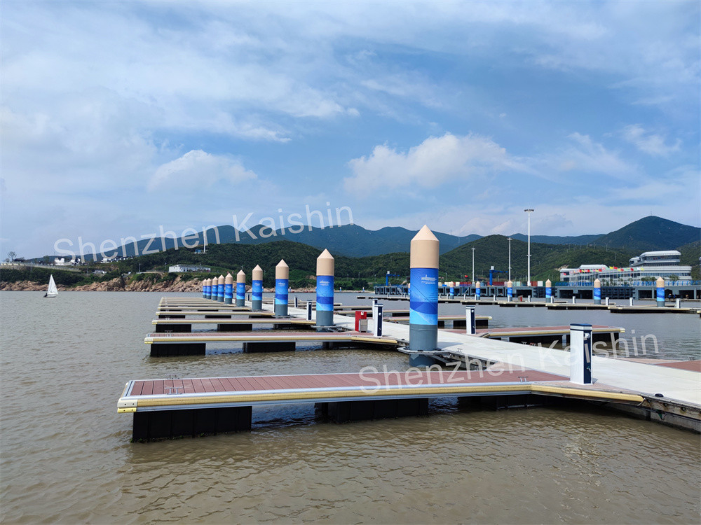 Marina Grade 6061 T6 Aluminum Floating Pontoon LLDPE Floaters Floating Boat Docks