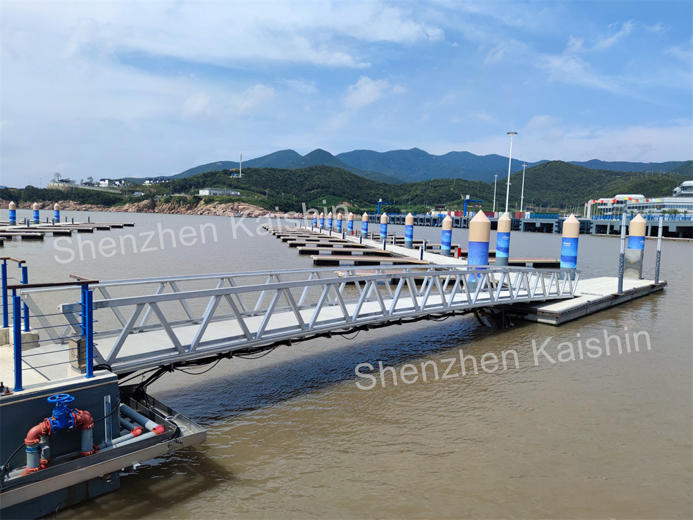 WPC Decking Floating Dock Gangway 500mm Aluminum Marine Dock Ramps