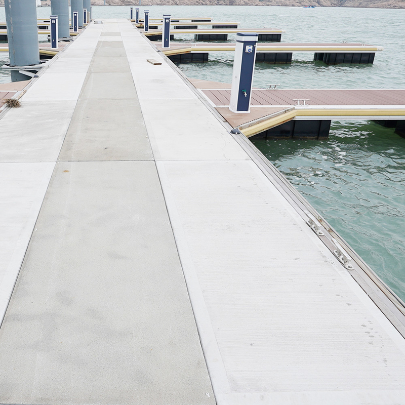 Lake Pile Cap Floating Bridge / Waterproof Floating Platform Pontoon Bridge