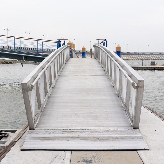 Metal Floating Ramp Marine Grade Floating Dock Aluminum Alloy 6061-T6 Gangways Ramps ...